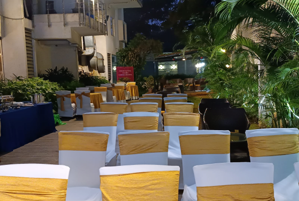 Bloom Suites Hotel 4