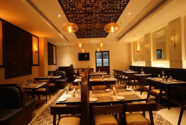 V Five Hotel 2