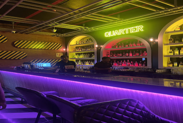 Quarter Bar & Kitchen 3