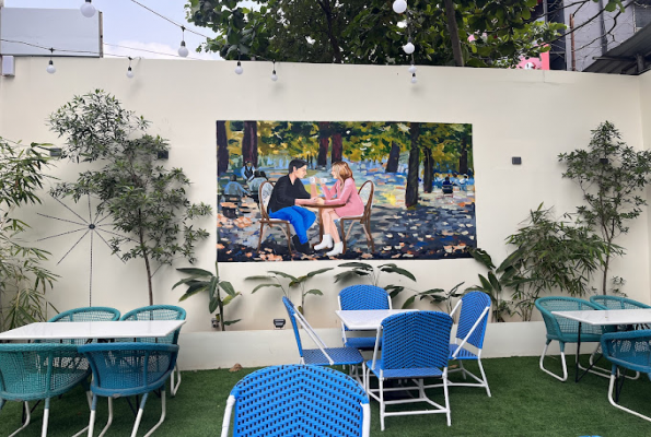 Aromas Cafe & Bistro 1