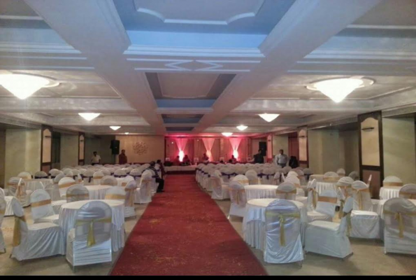 Lucky Restaurant And Banquets