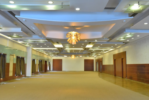 Seasons Hotel 2
