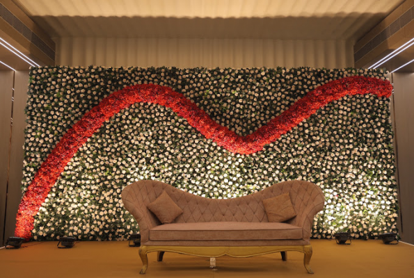 Seasons Hotel 3