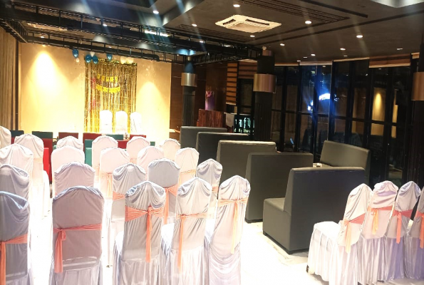 B4 Restaurant 3