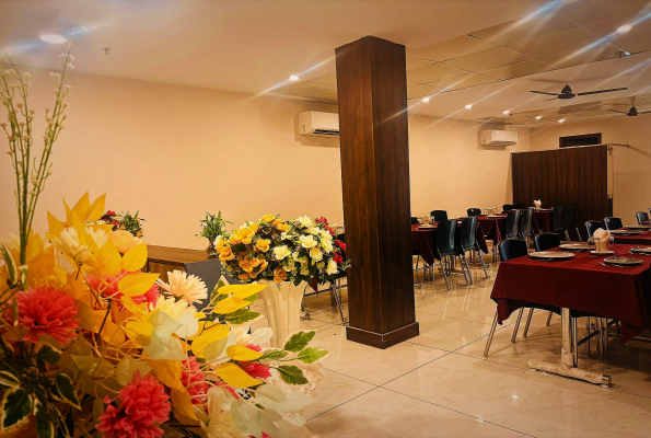 Hotel Devine 2
