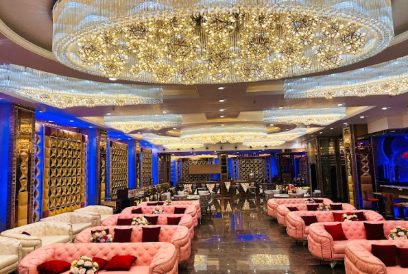 The Roman Palace Banquet 1