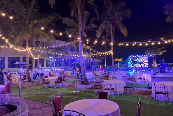 Paramount Riverfront Resort & Spa 1