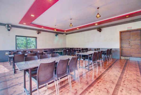 Hirkani Garden Restaurant & Lodging 4