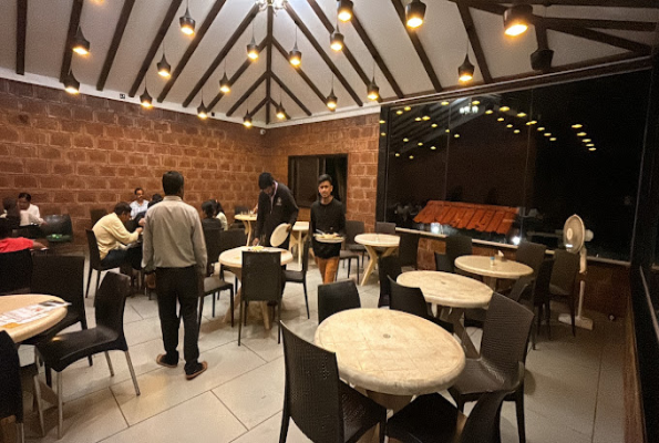 Hirkani Garden Restaurant & Lodging 5