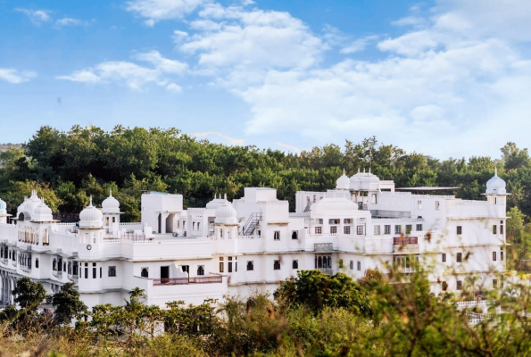 Daulatgarh Resort And Spa 5