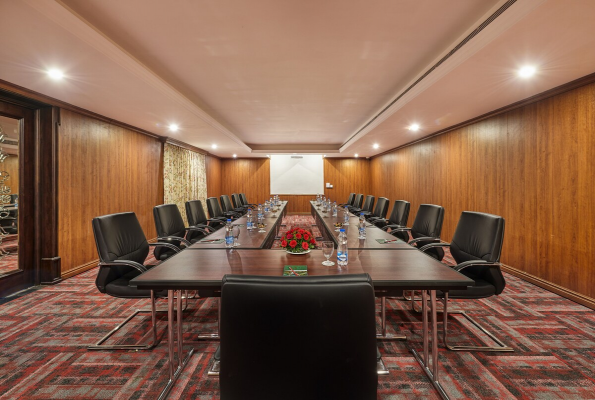 Mayfair Lake Resort 1