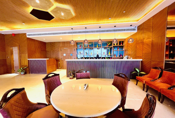 Hotel Ekas 5