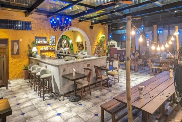 1 Bar House Kitchen 2