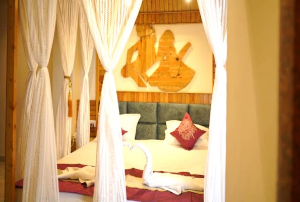 Hotel Gandhis Paradise 2