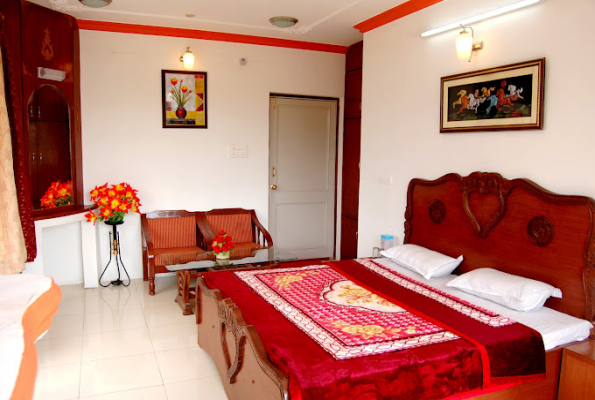 Hotel Victoriya Palace 1