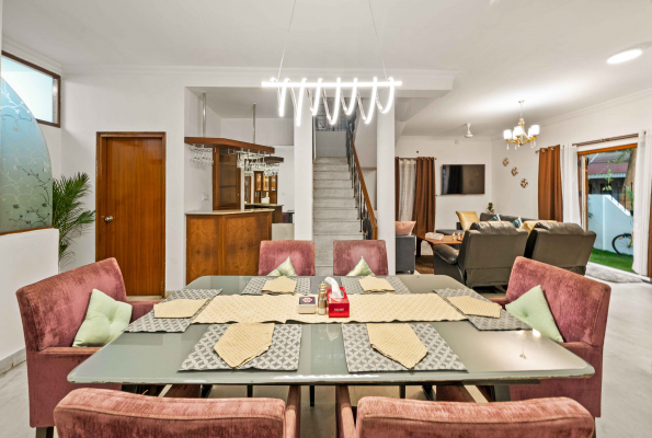 Palm Paradise Party Friendly Luxury Villa 2