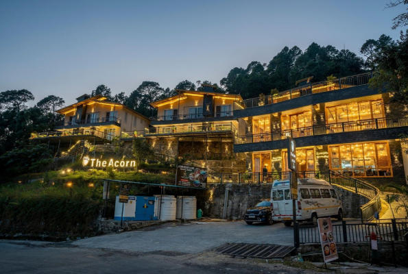 The Cozy Acorn Resort 1