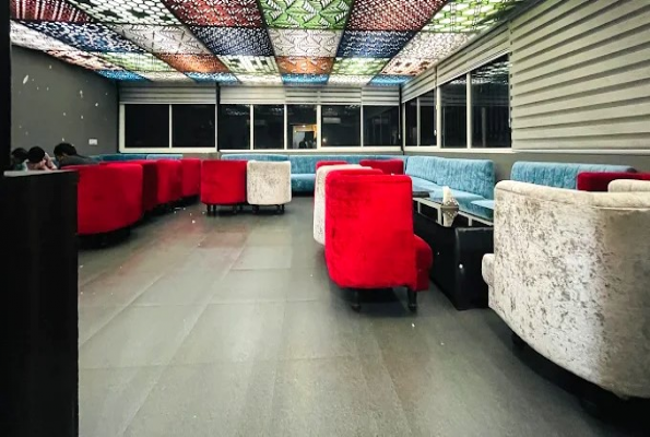 Manali Cafe And Lounge 2