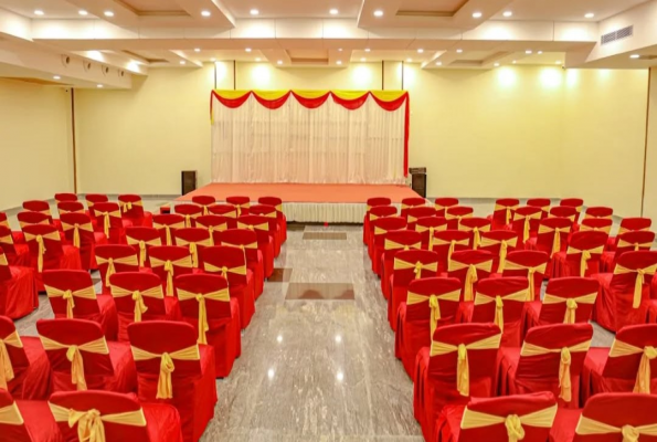 Hotel Srm Grandeurs