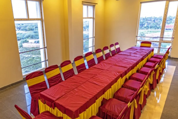 Hotel Srm Grandeurs