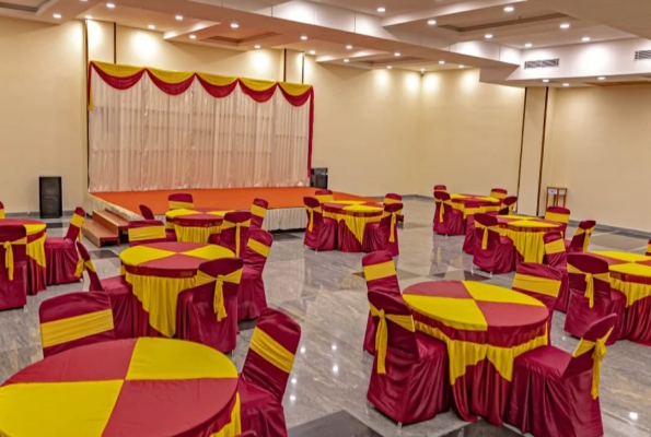 Hotel Srm Grandeurs 4