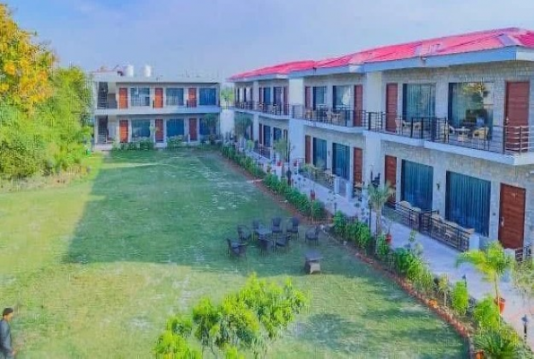 Corbett Wild Flower Hotels & Resorts
