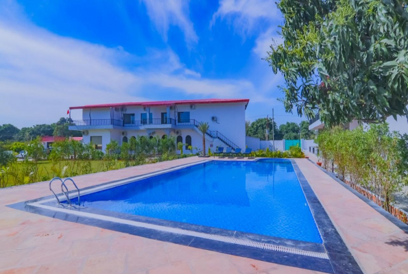 Corbett Wild Flower Hotels & Resorts 2