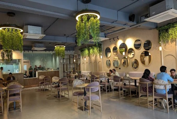 Romeos Cafe & Restaurant 1