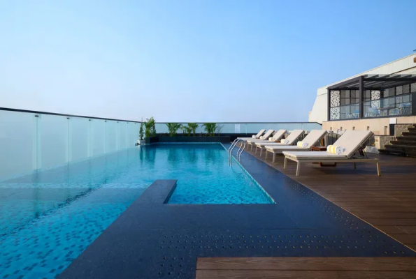 Iris Sarovar Portico 1