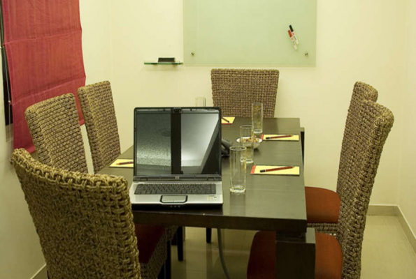 Shilton Suites Hotel 1