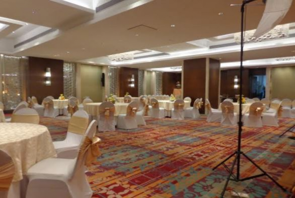 Mahagun Sarovar Portico Hotel 2
