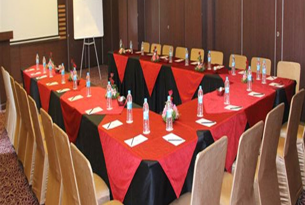 Royal Orchid Golden Suites 1