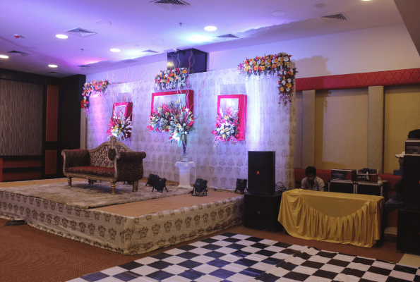 World Square Hotel 5