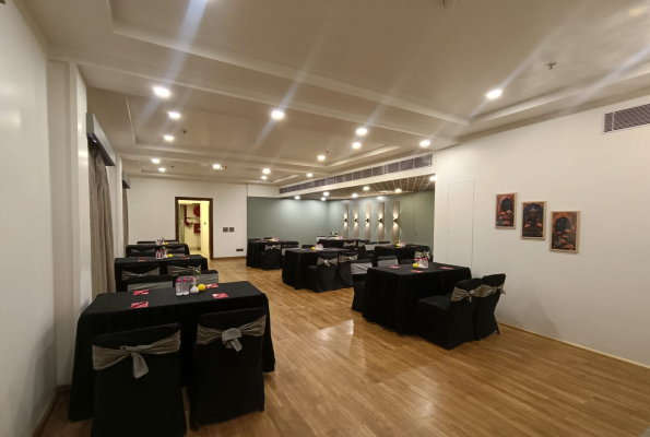 Lords Plaza Hotel 1