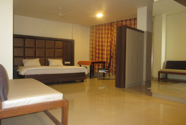 Hotel Veer Park 1