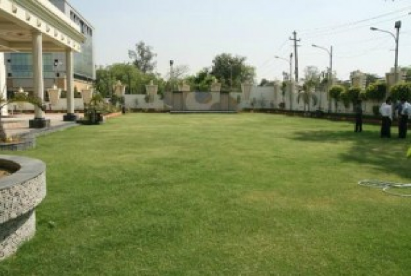Hotel Saffron Kiran 4