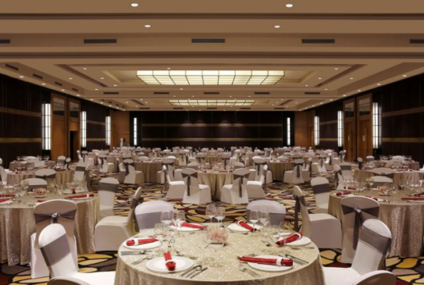 Crowne Plaza 1