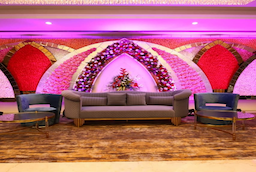 Banana Tree Hotel & Banquets