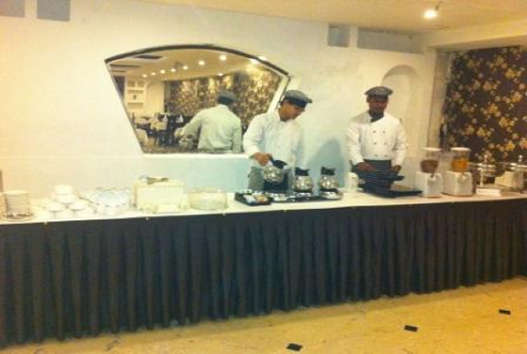 Hotel Emperor Palms 1