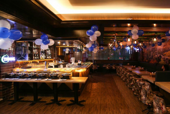Zest Astor 18 Bar And Lounge