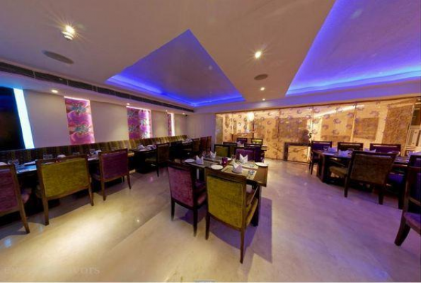 Hotel Crownwest 1