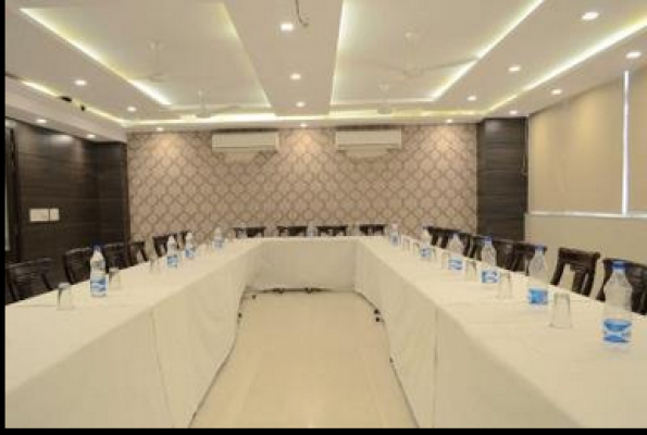 Hotel Sky Rich International 2