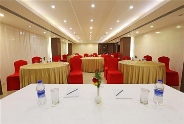 Golden Tulip 4