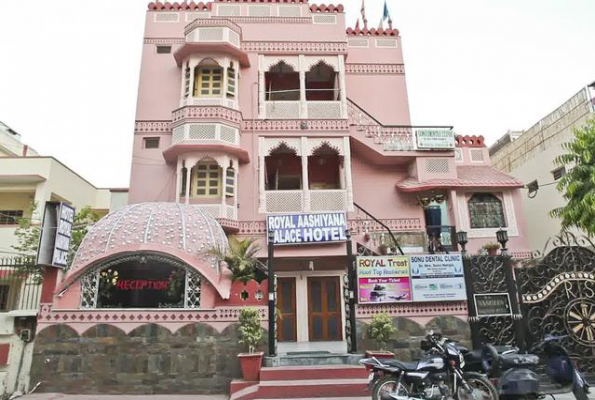 Royal Aashiyana Palace Hotel 1