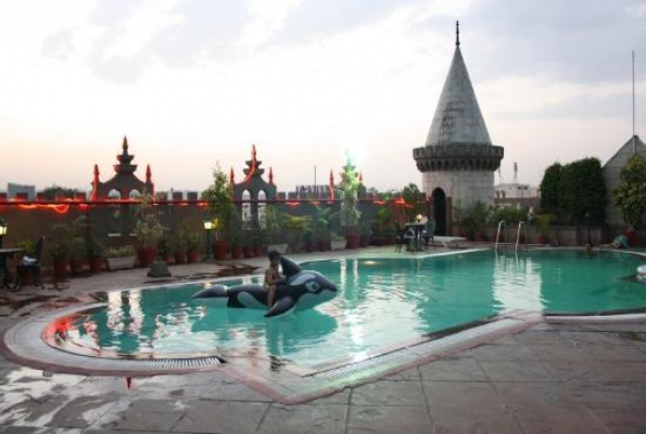 Hotel Amrutha Castle