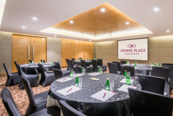 Crowne Plaza 5
