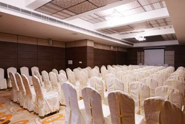Hotel Nangis Pride