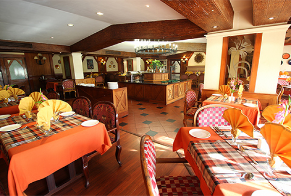Cama Hotel 4