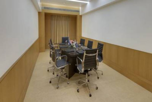 Pride Plaza Hotel 4