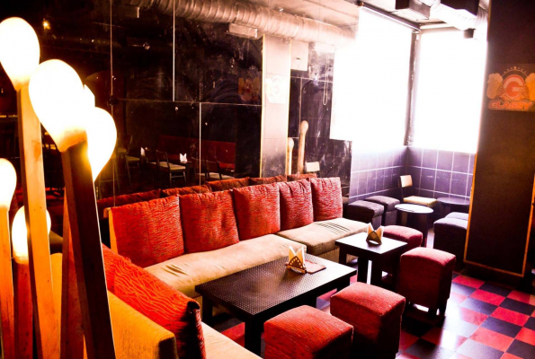 Glassy Lounge 1